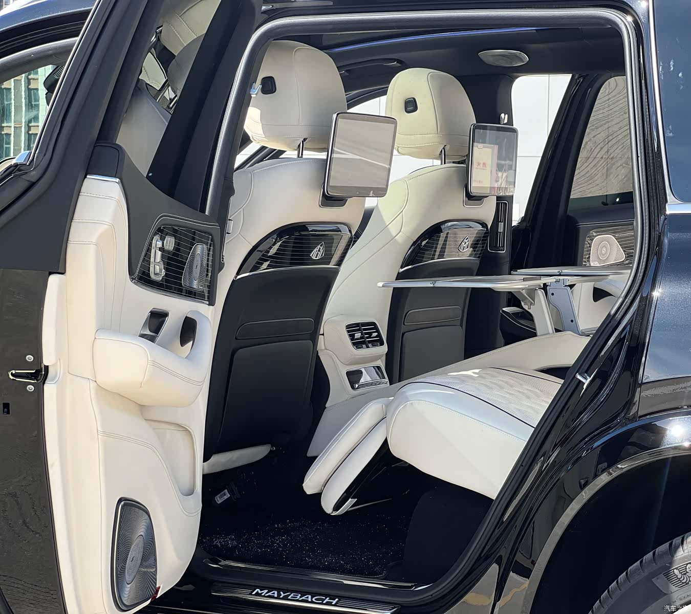 Mercedes-Benz GLS, 2024 6