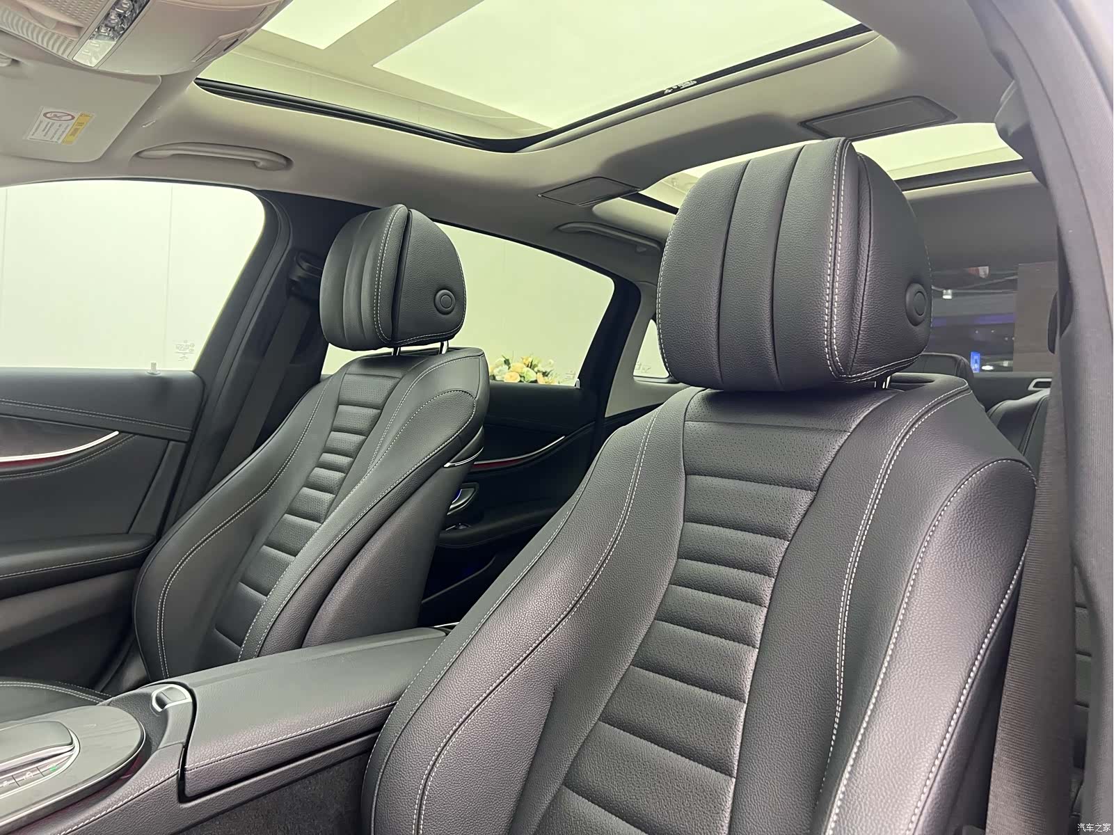 Mercedes-Benz E-Class, 2019 12