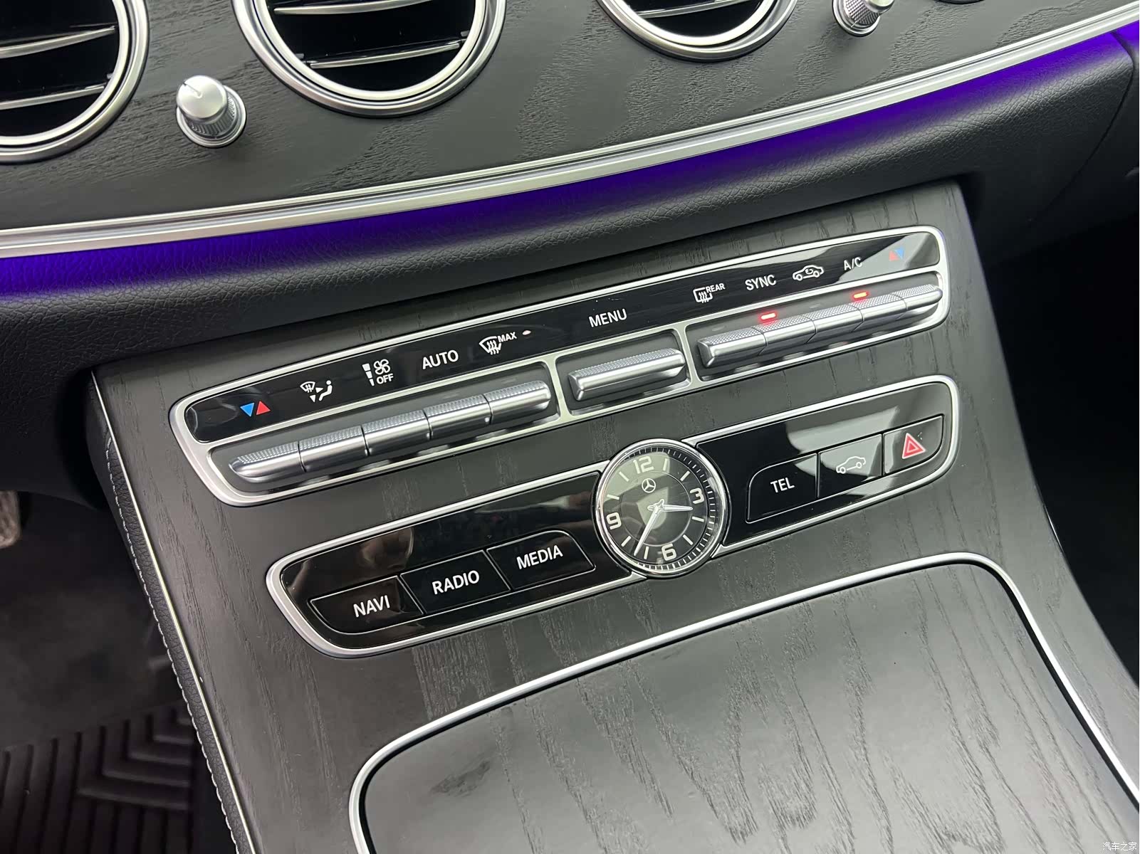 Mercedes-Benz E-Class, 2019 16