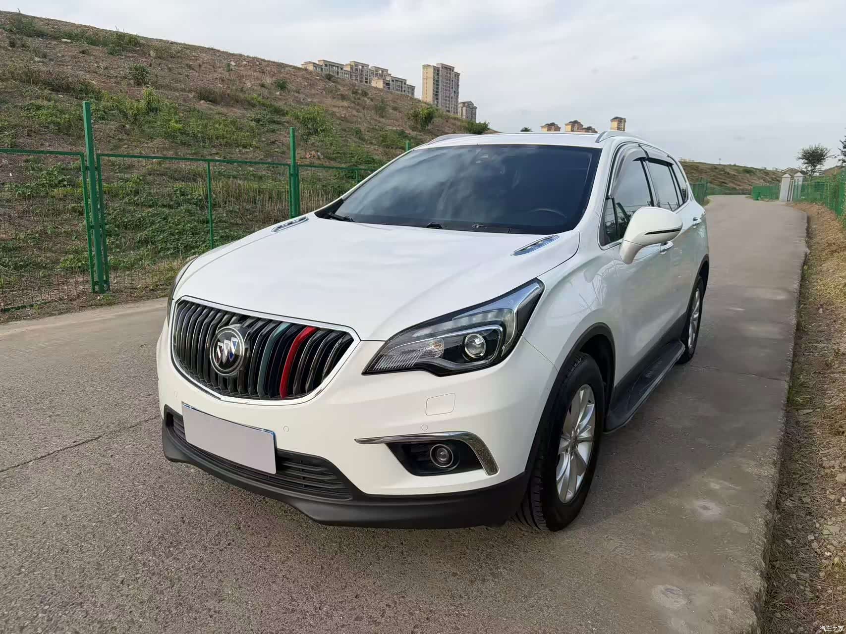 Buick Envision Plus, 2015 1