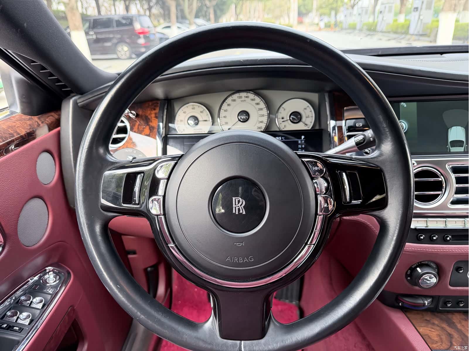 Rolls-Royce Ghost, 2017 12
