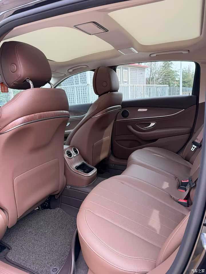 Mercedes-Benz E-Class, 2023 6