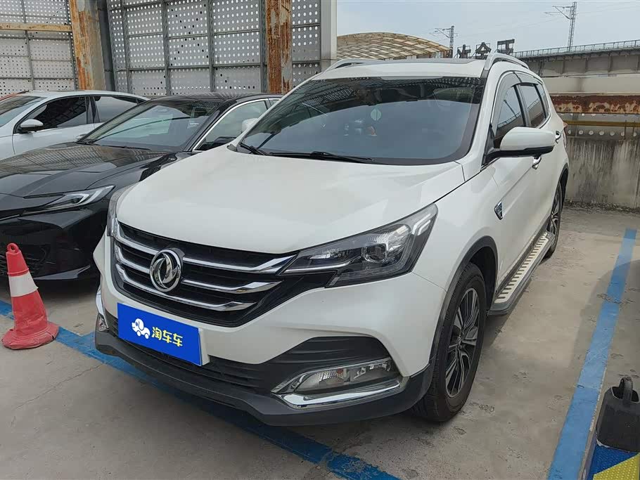 Dongfeng AX7