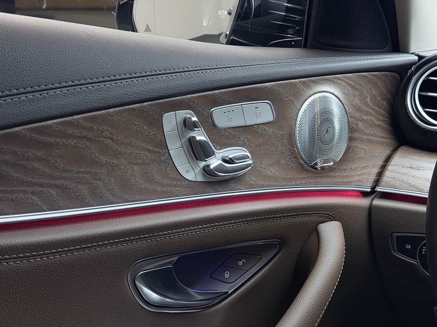 Mercedes-Benz E-Class 2021, фото 13