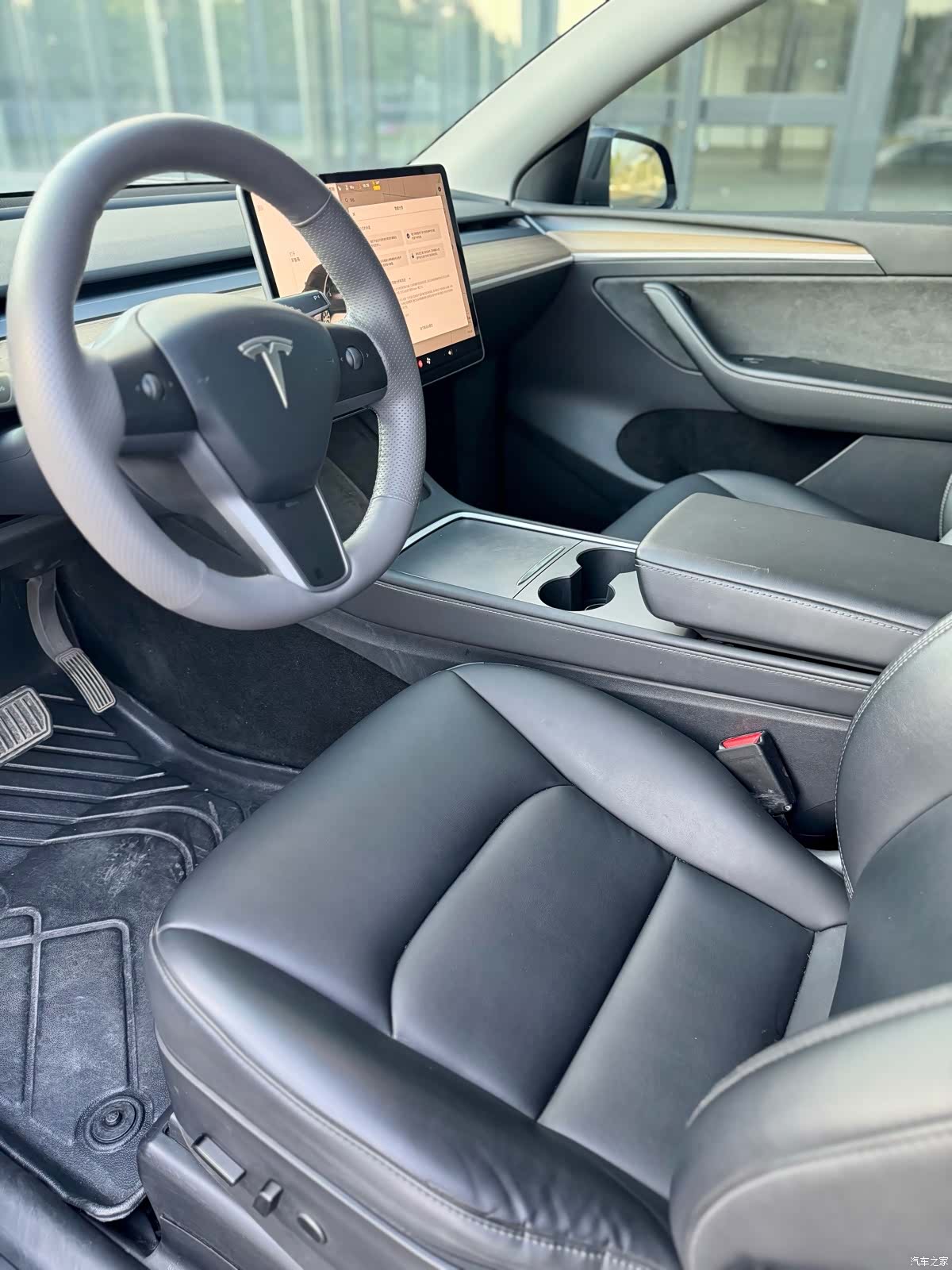 Tesla Model Y, 2023 11
