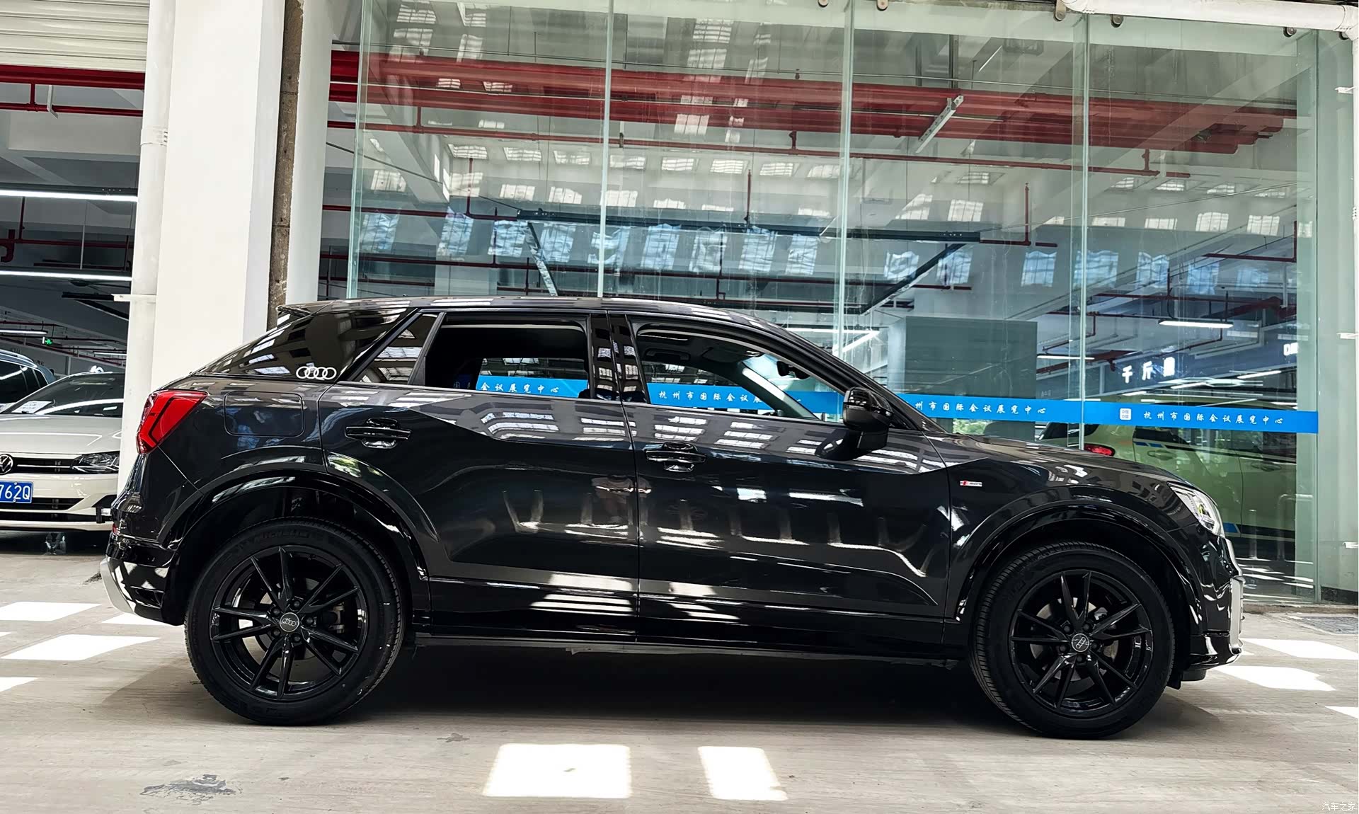Audi Q2L, 2022 7