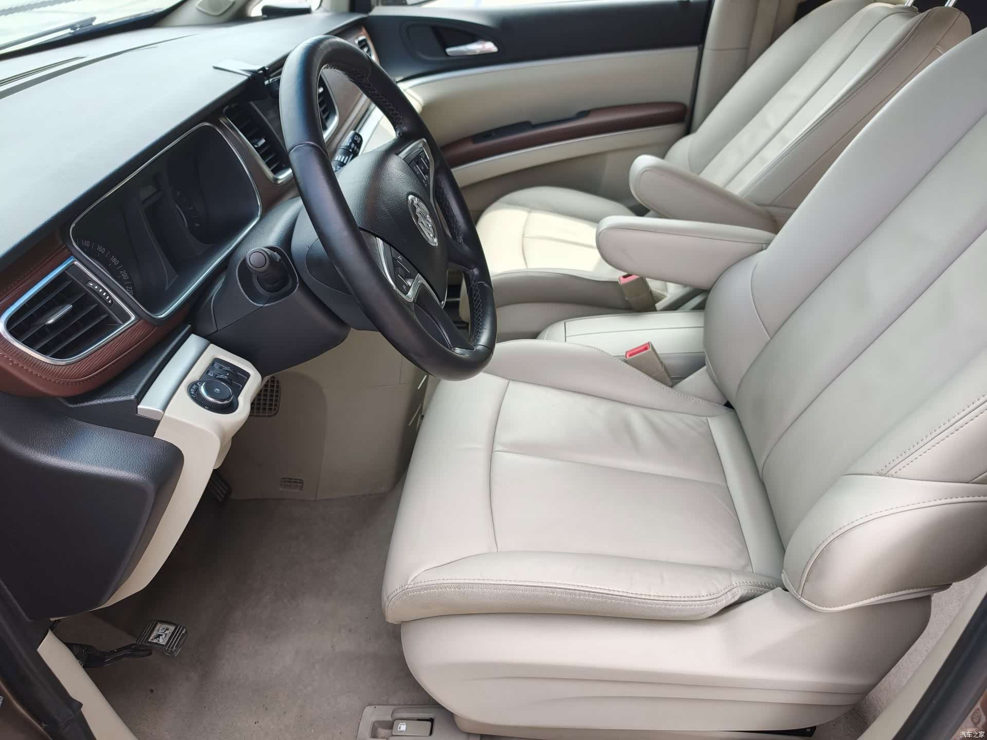 Buick GL8, 2019 все фото