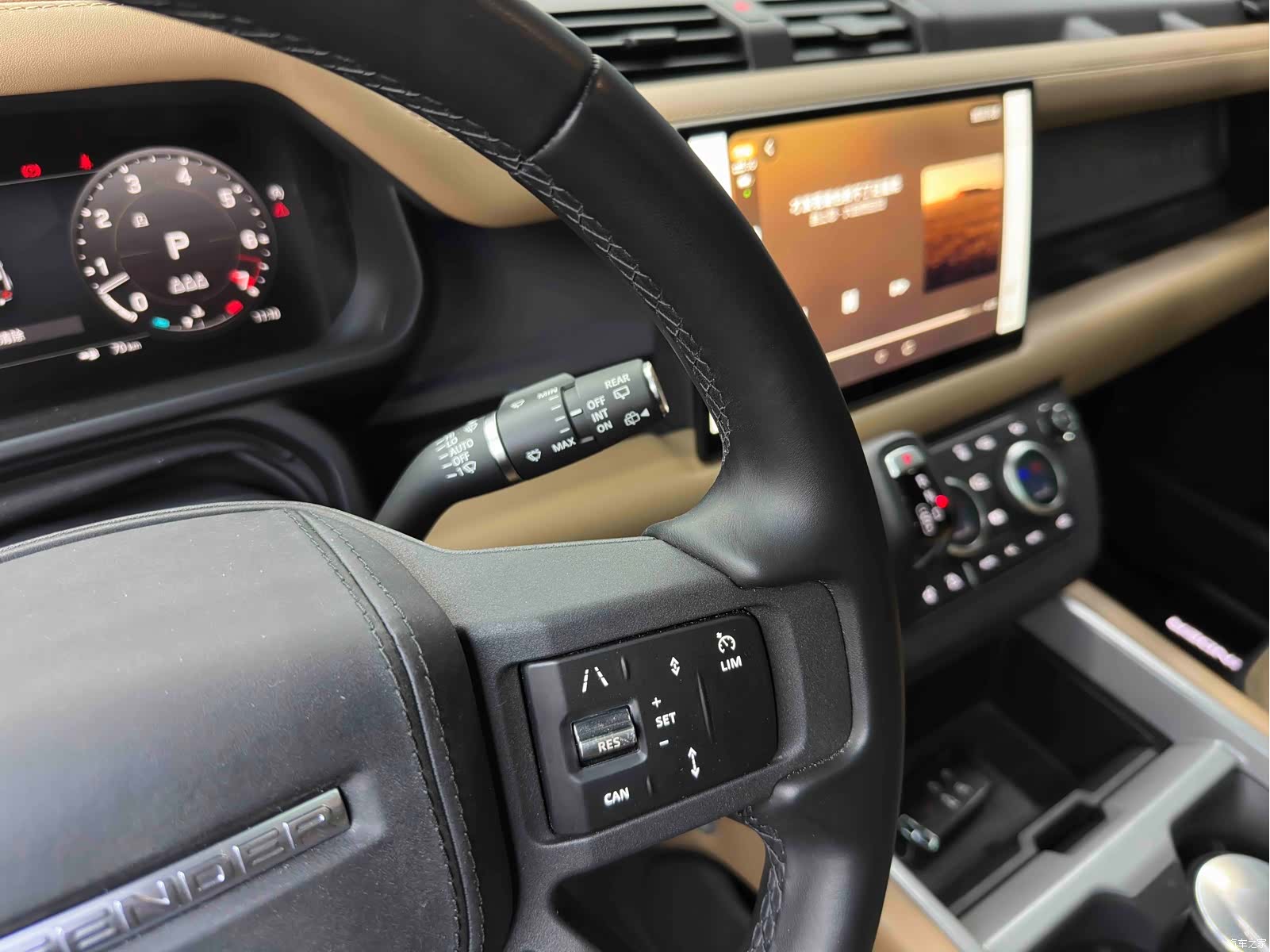Land Rover Defender, 2025 14