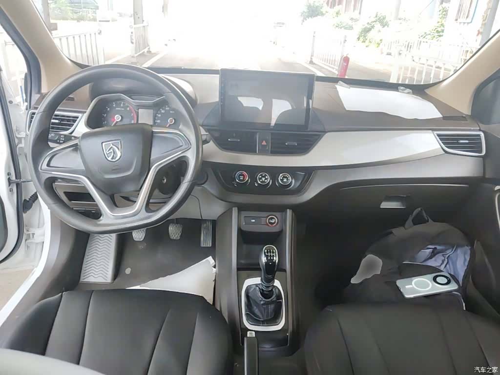 Wuling 310W, 2021 10