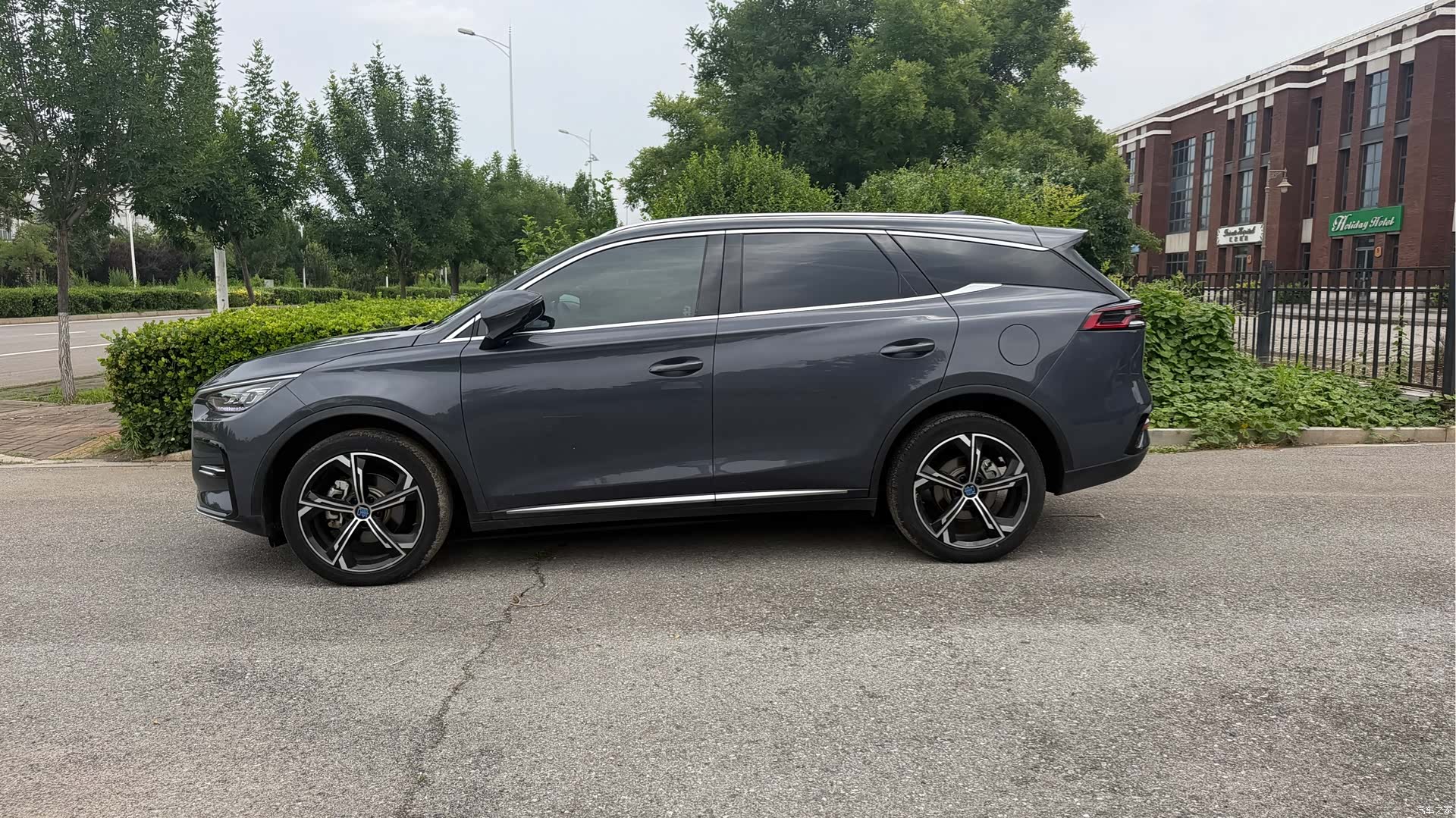 BYD Tang, 2022 12
