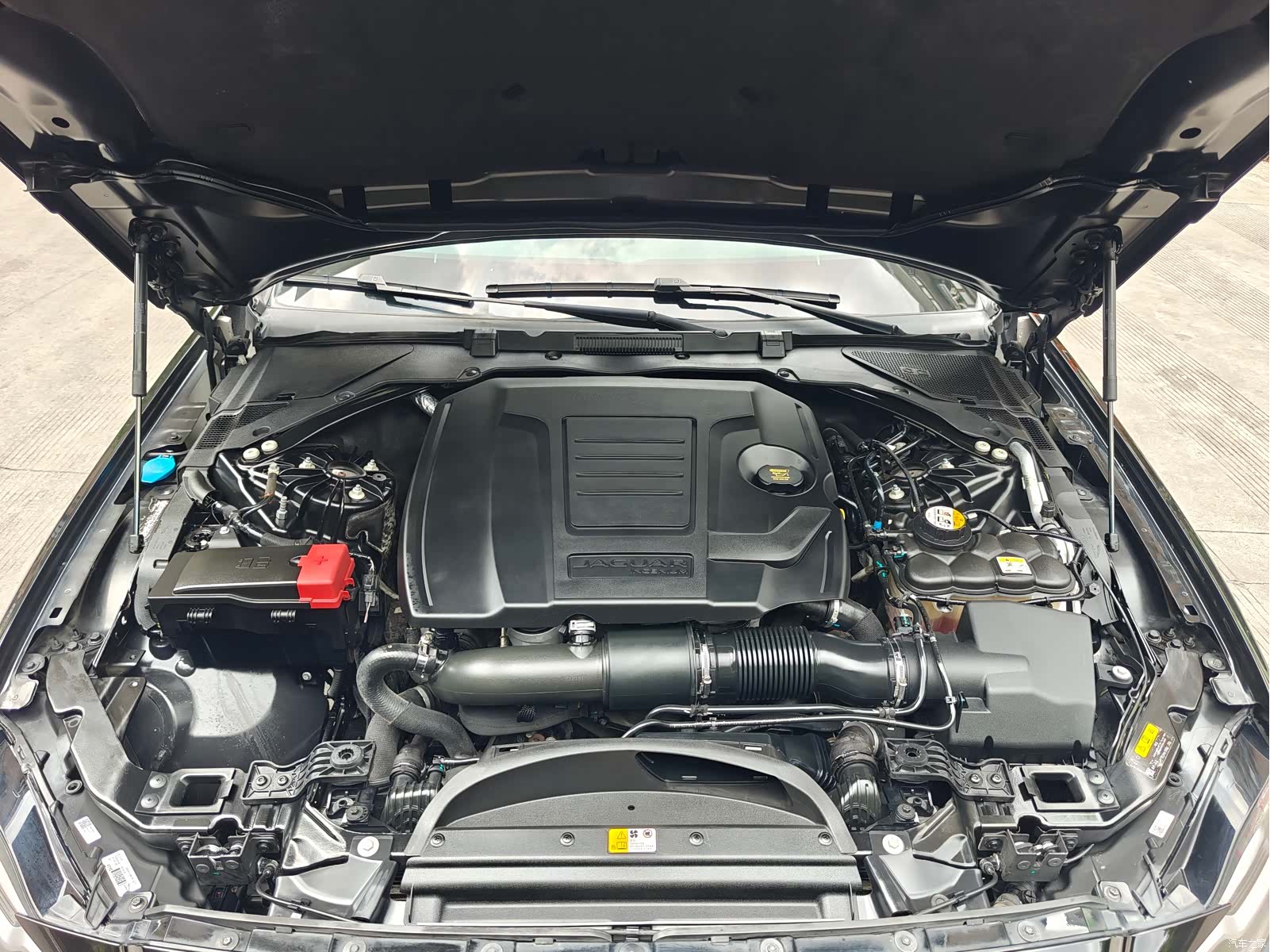 Land Rover XFL, 2019 20