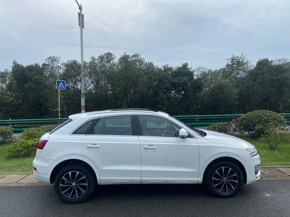 Zotye SR7