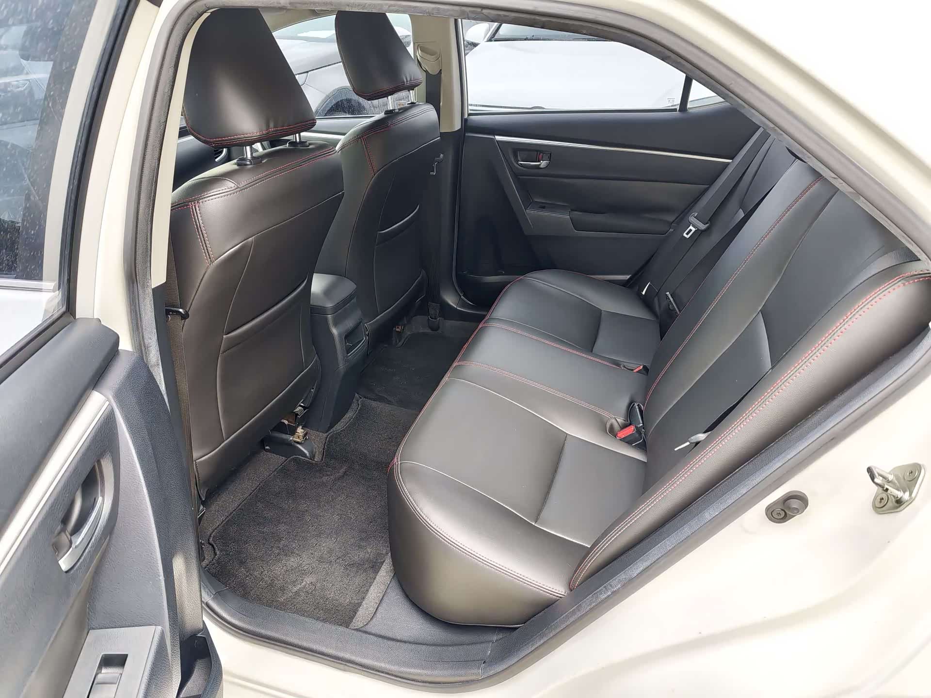 Toyota Corolla, 2015 4