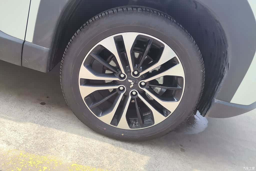 Wuling 560, 2025 6
