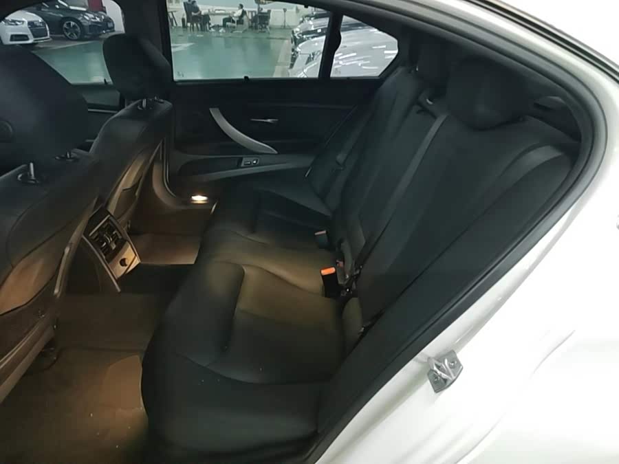 BMW 3 Series 2015, фото 16