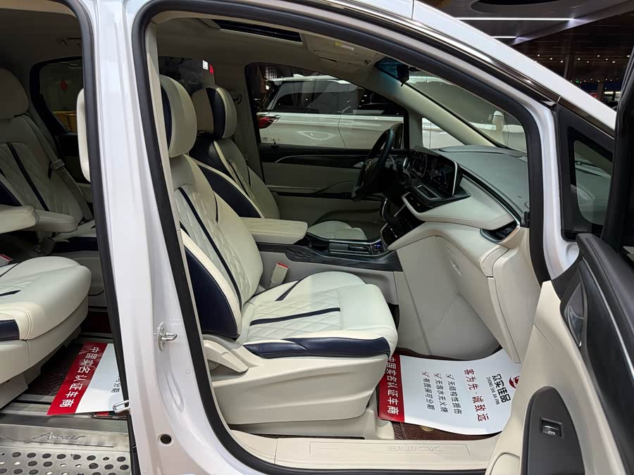 Buick GL8 2020, фото 26