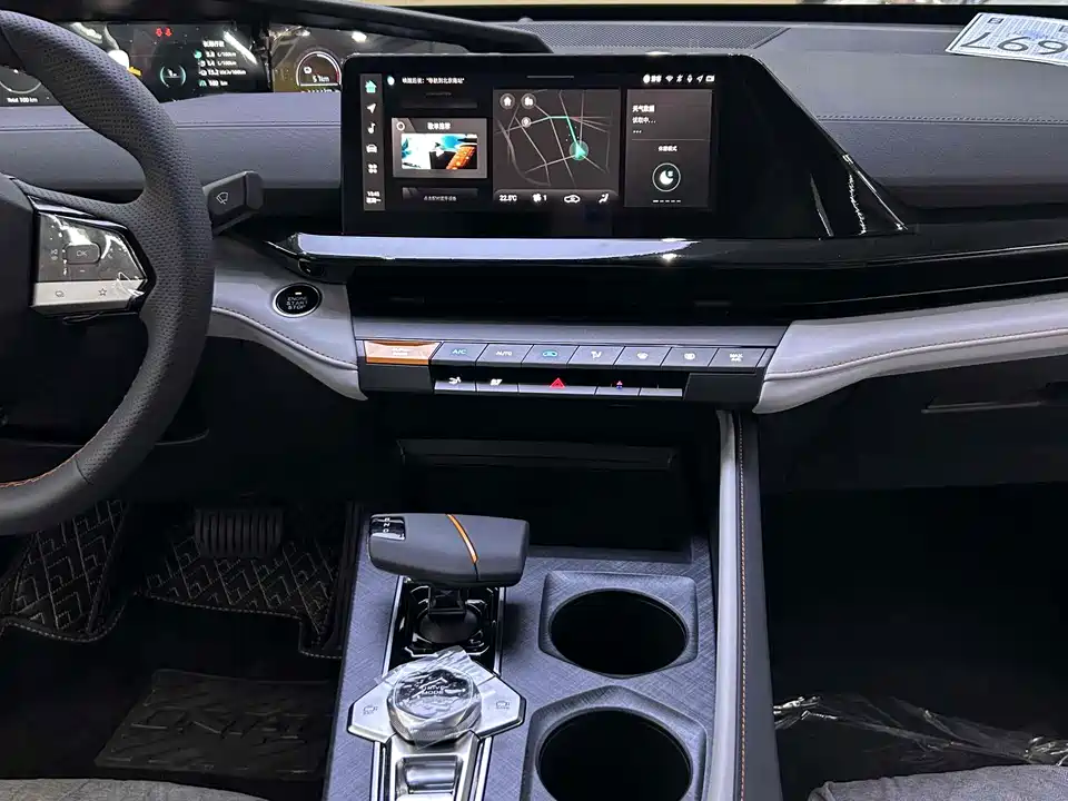 Changan UNI-V Smart iDD