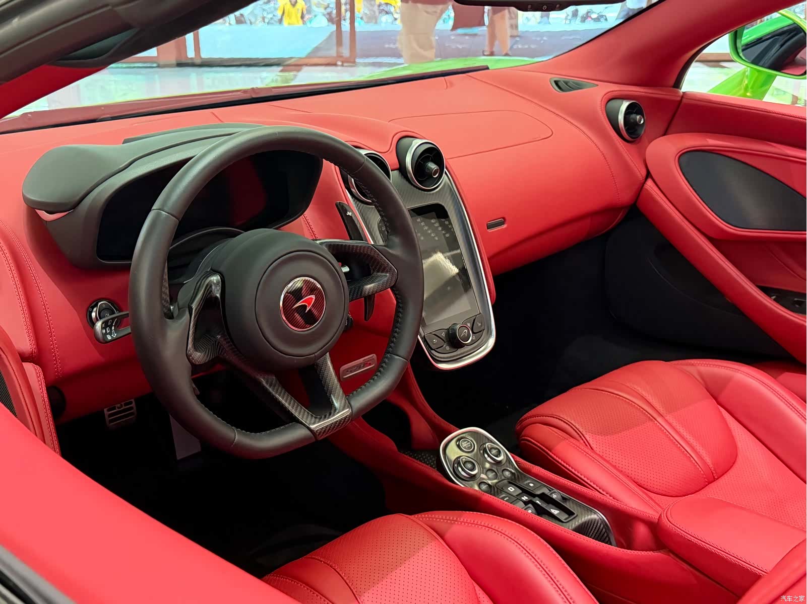 McLaren 570, 2018 13