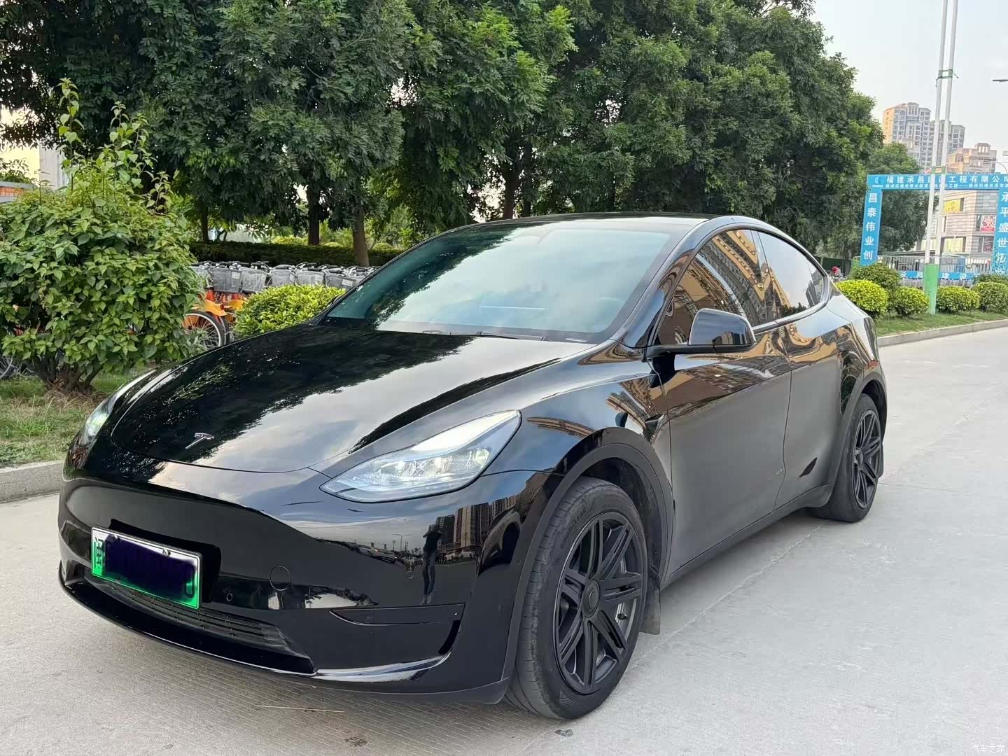 Tesla Model Y, 2022 4