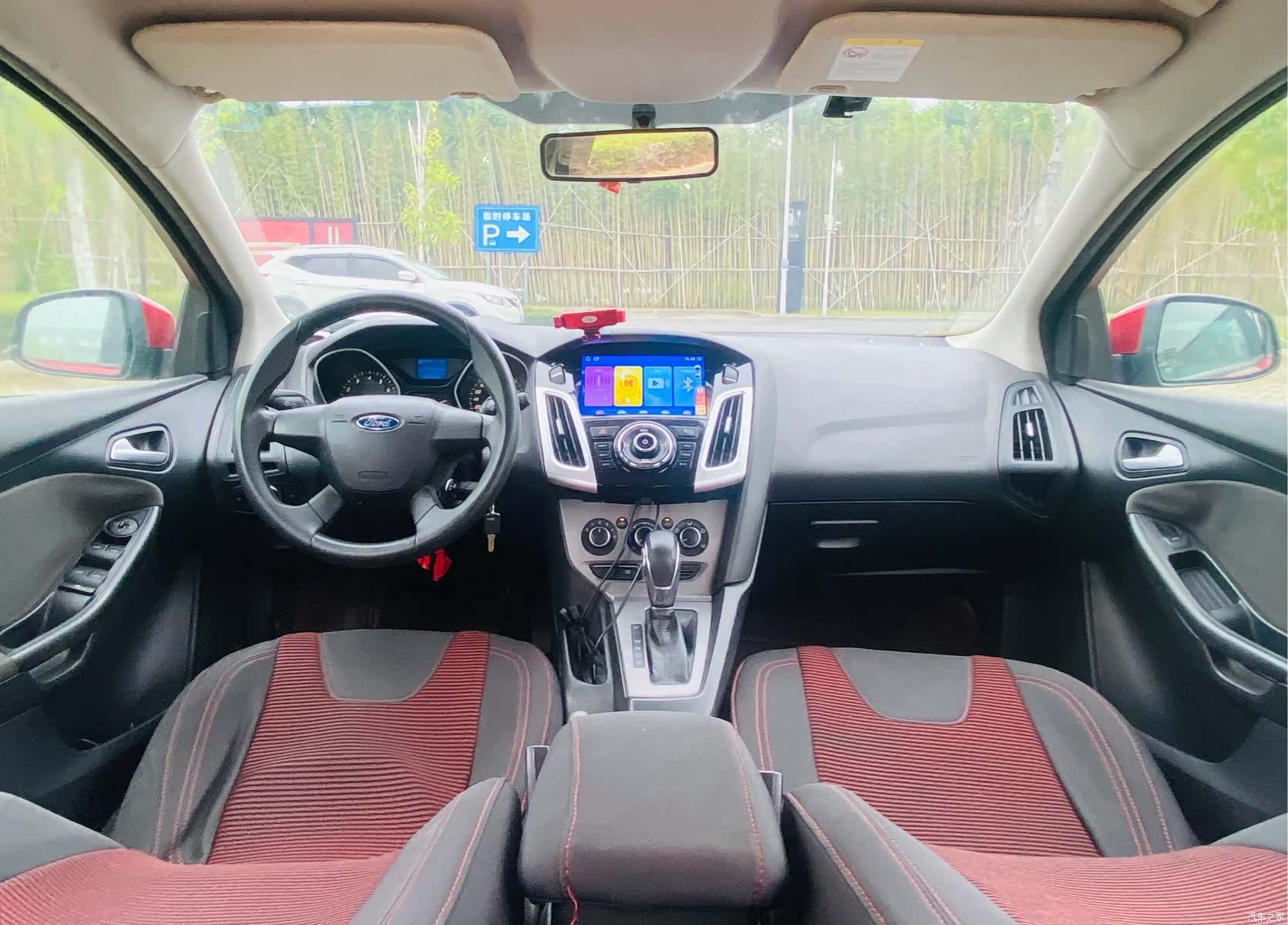 Ford Focus, 2013 19