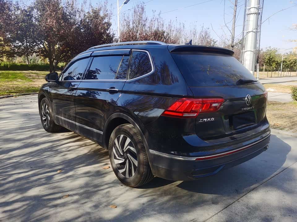 Volkswagen Tiguan L