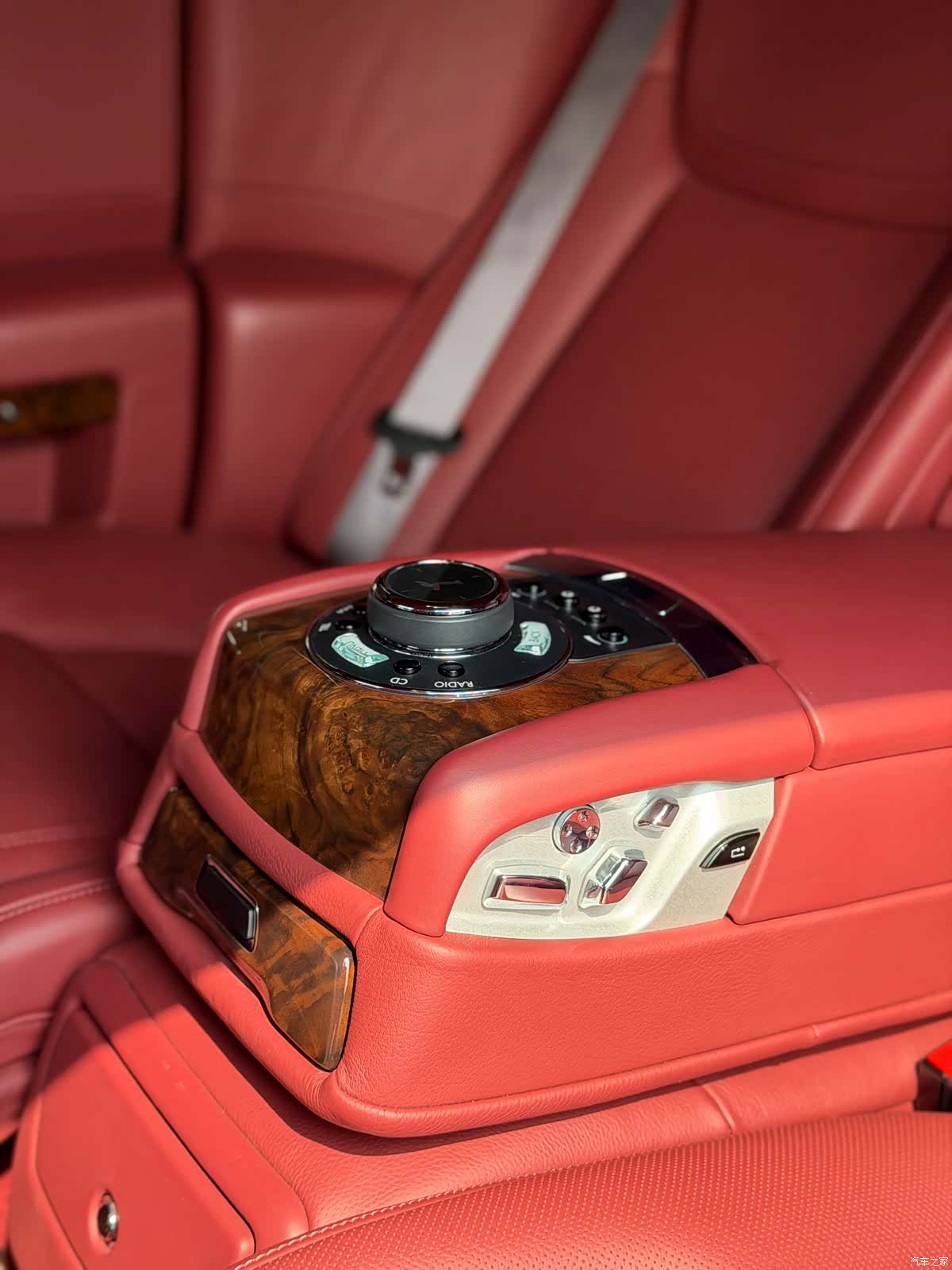 Rolls-Royce Ghost, 2016 28