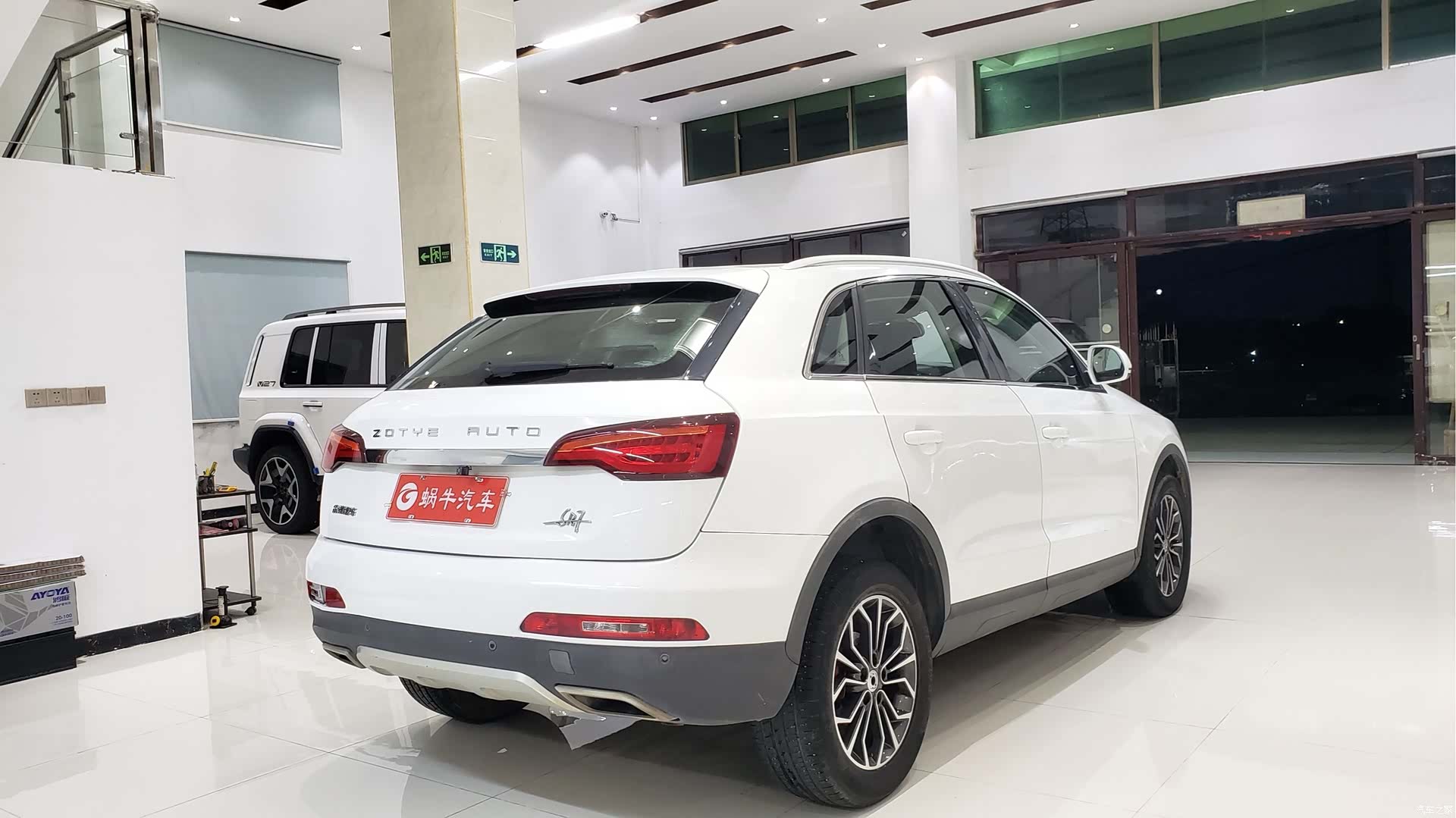 Zotye SR7, 2017 11