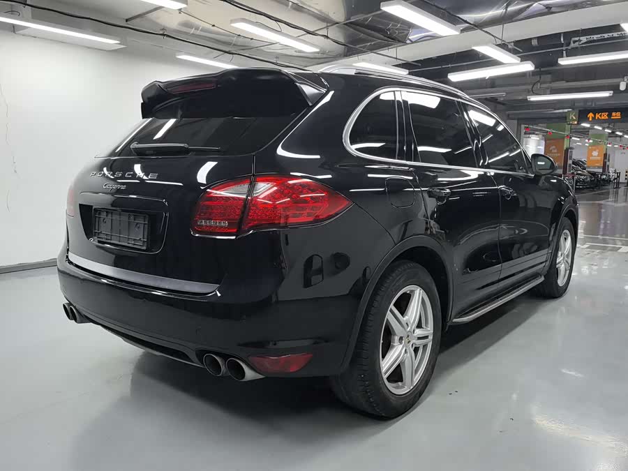 Porsche Cayenne 2013, фото 17