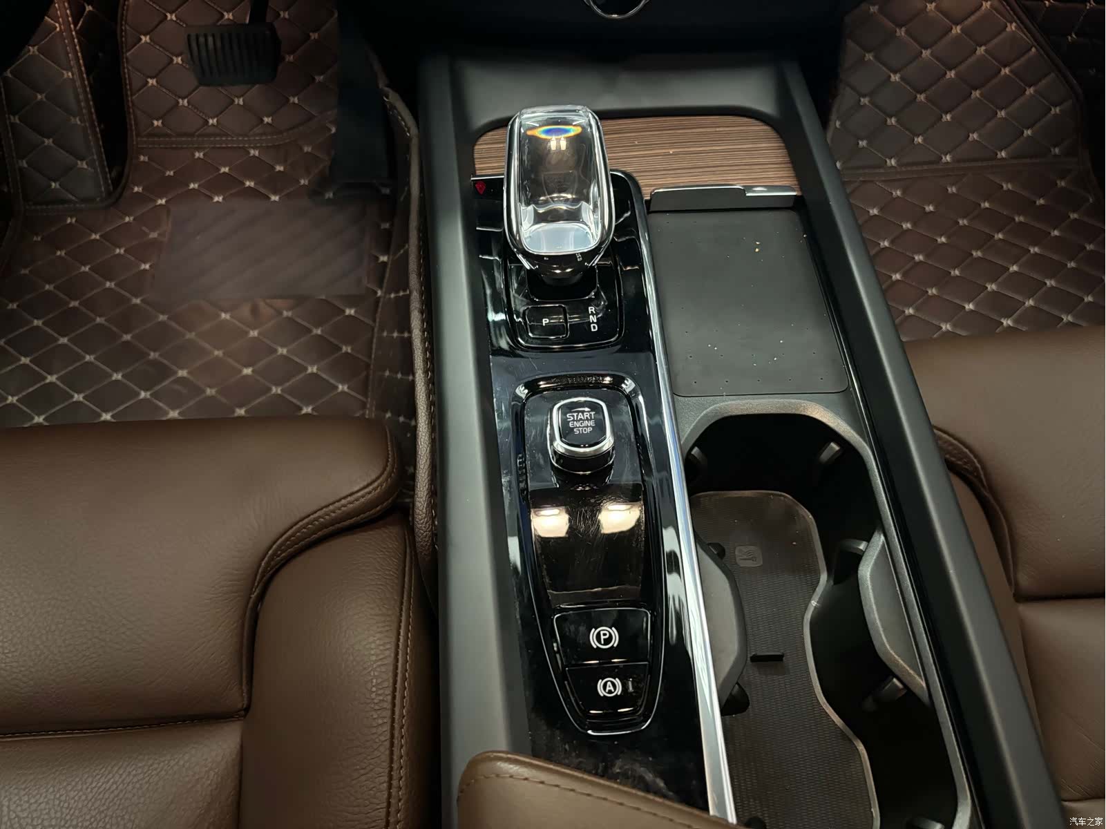 Volvo XC60, 2024 11