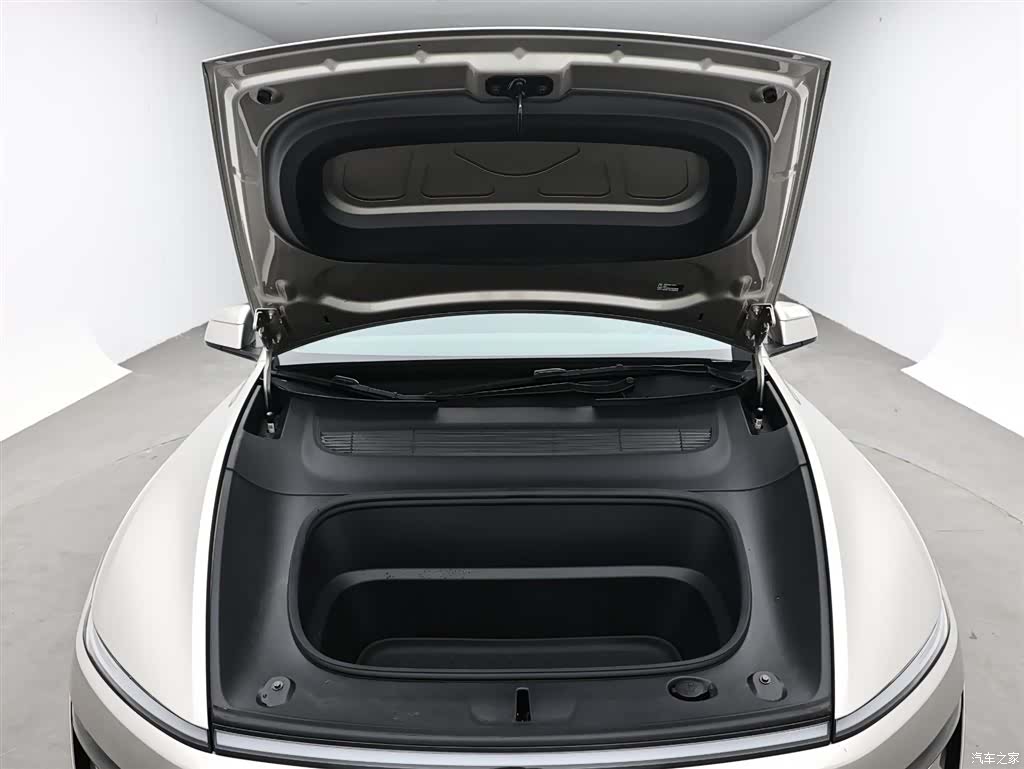Tesla Model Y, 2025 15