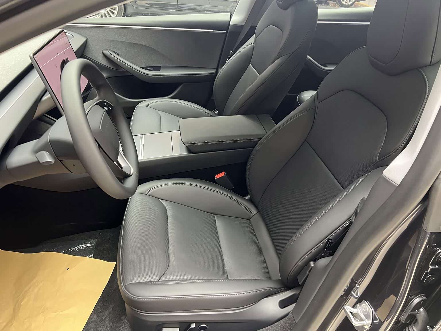 Tesla Model 3, 2026 7