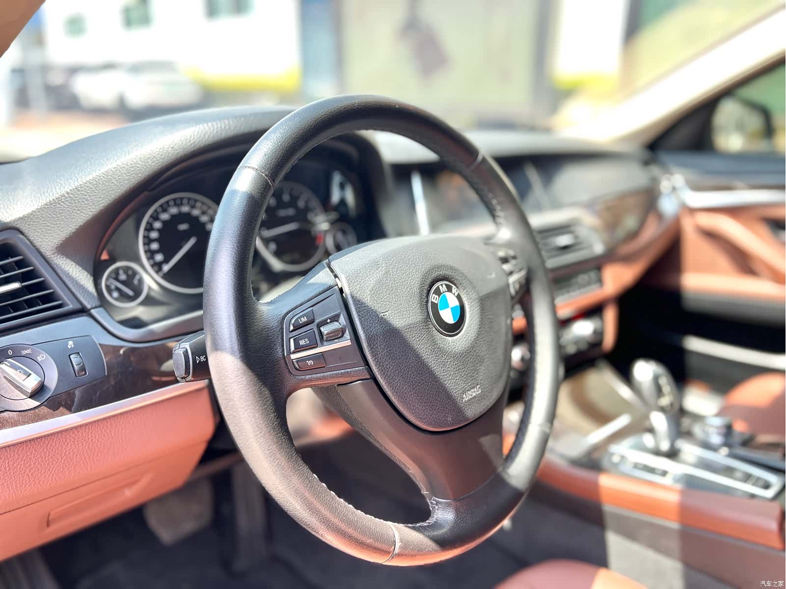 BMW 5 Series, 2015 все фото