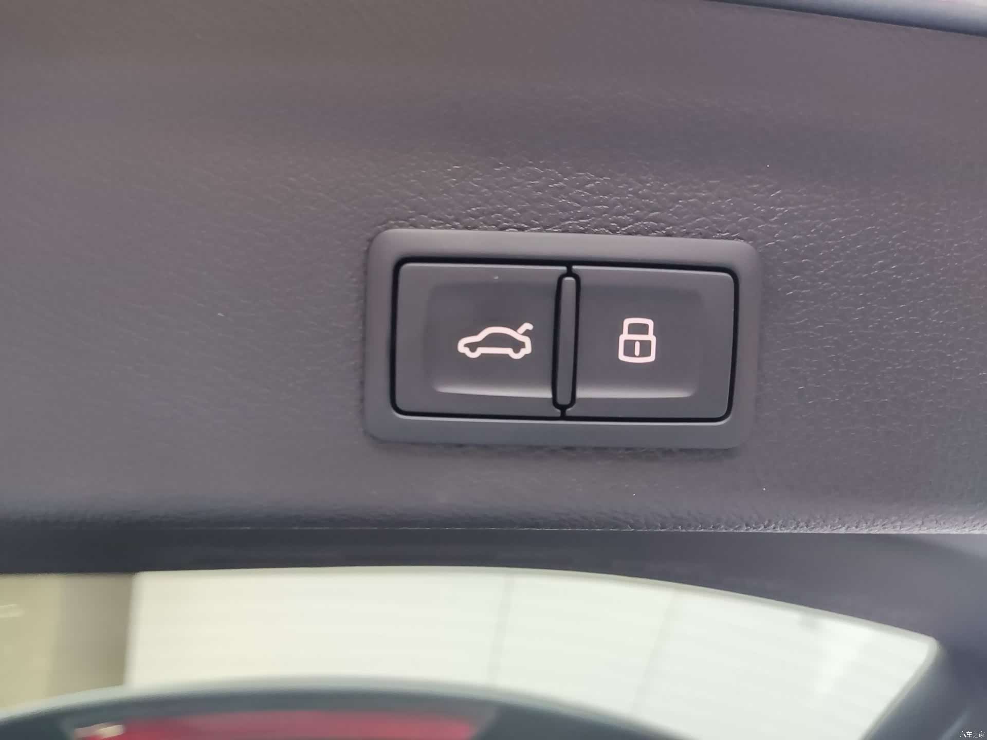 Audi Q3, 2022 10