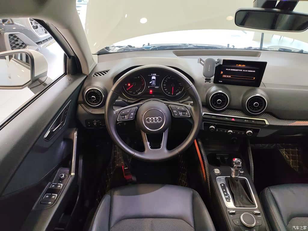 Audi Q2L, 2020 7