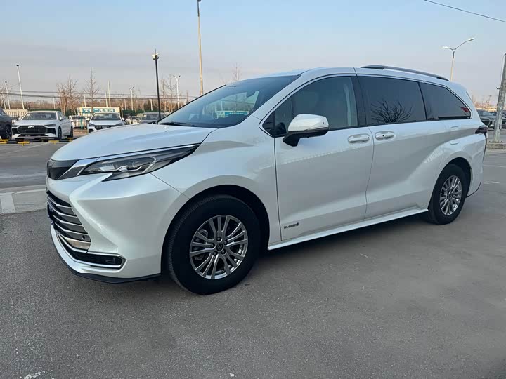 Toyota Sienna Comfort 2023