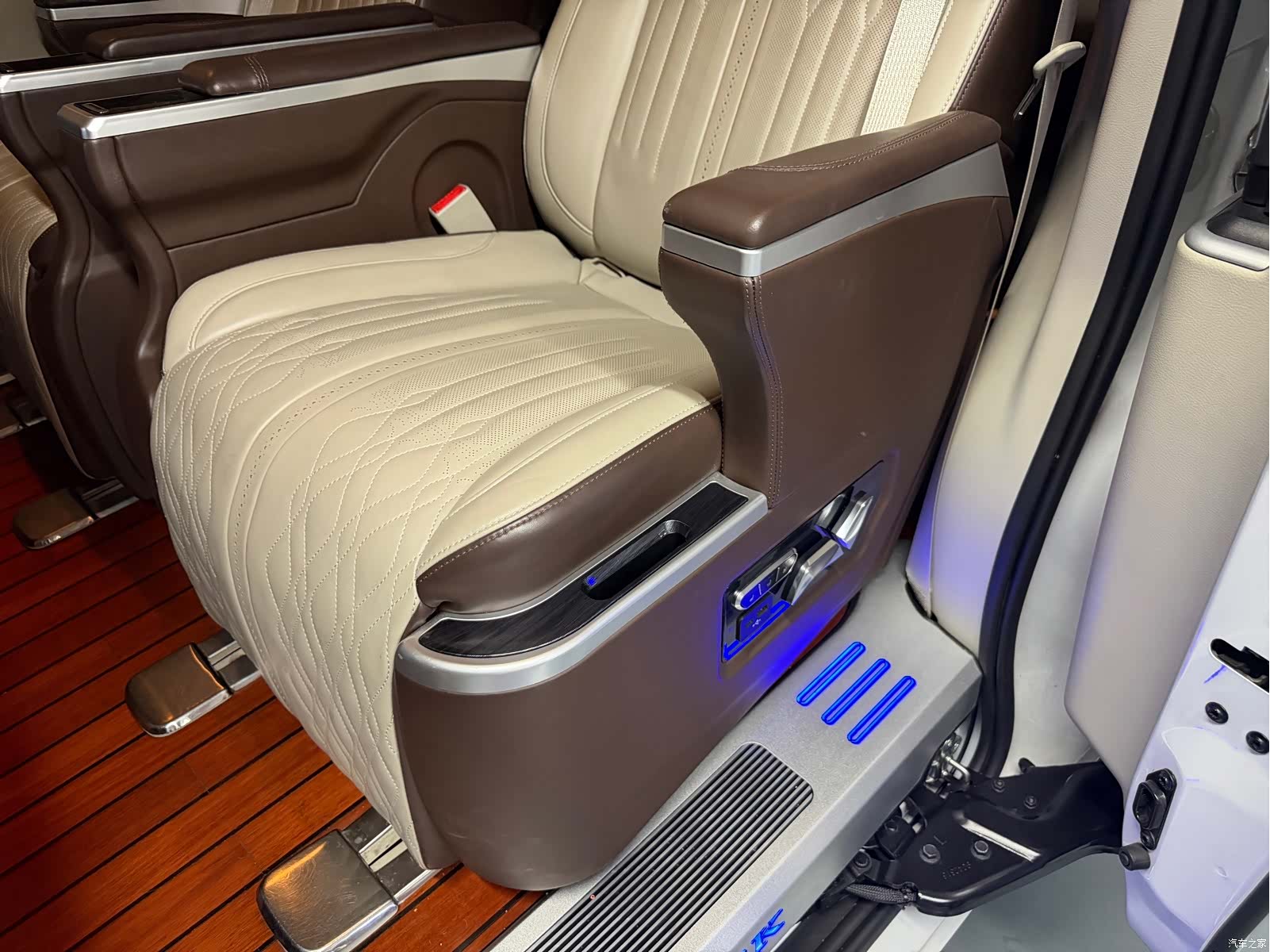 Buick GL8, 2022 15