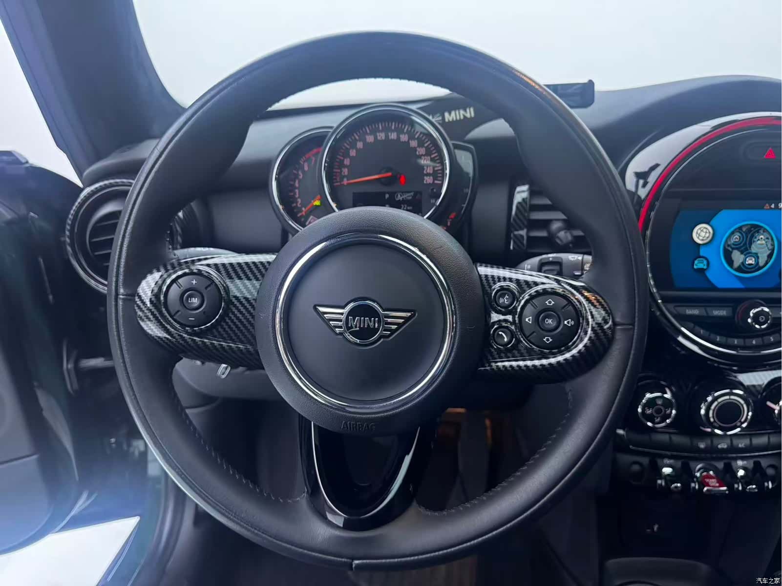 Mini ONE, 2019 11