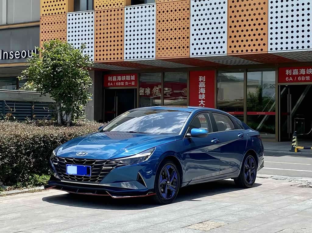 Hyundai Elantra