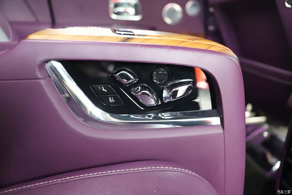 Rolls-Royce Cullinan, 2020 26
