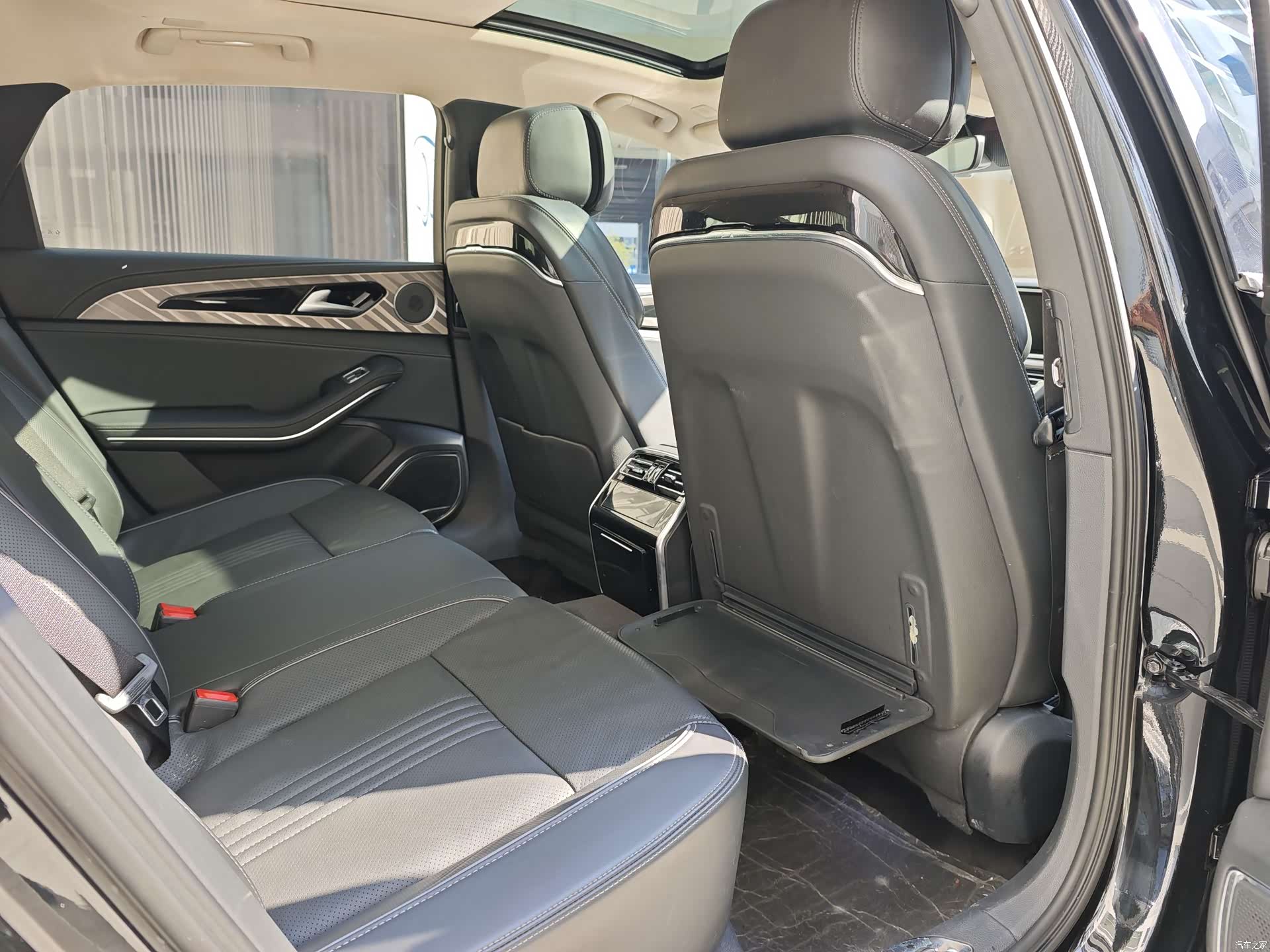 Hongqi H9, 2022 6