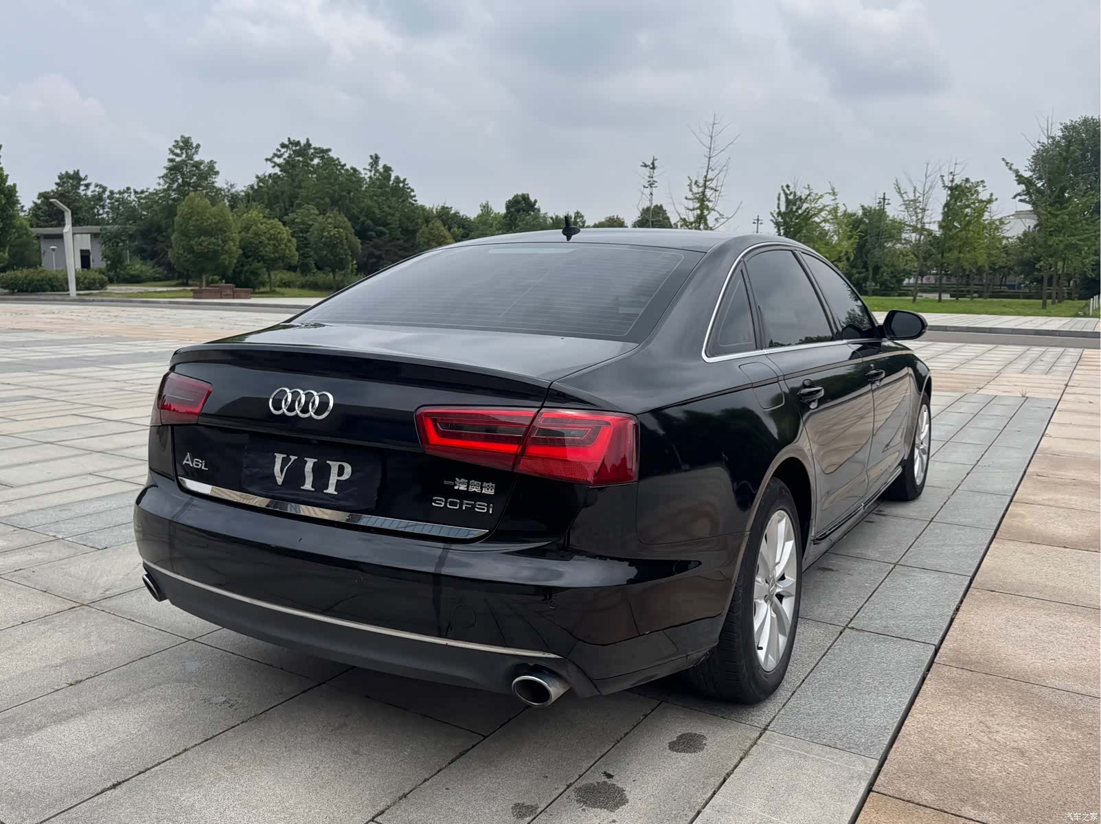 Audi A6L, 2012 10