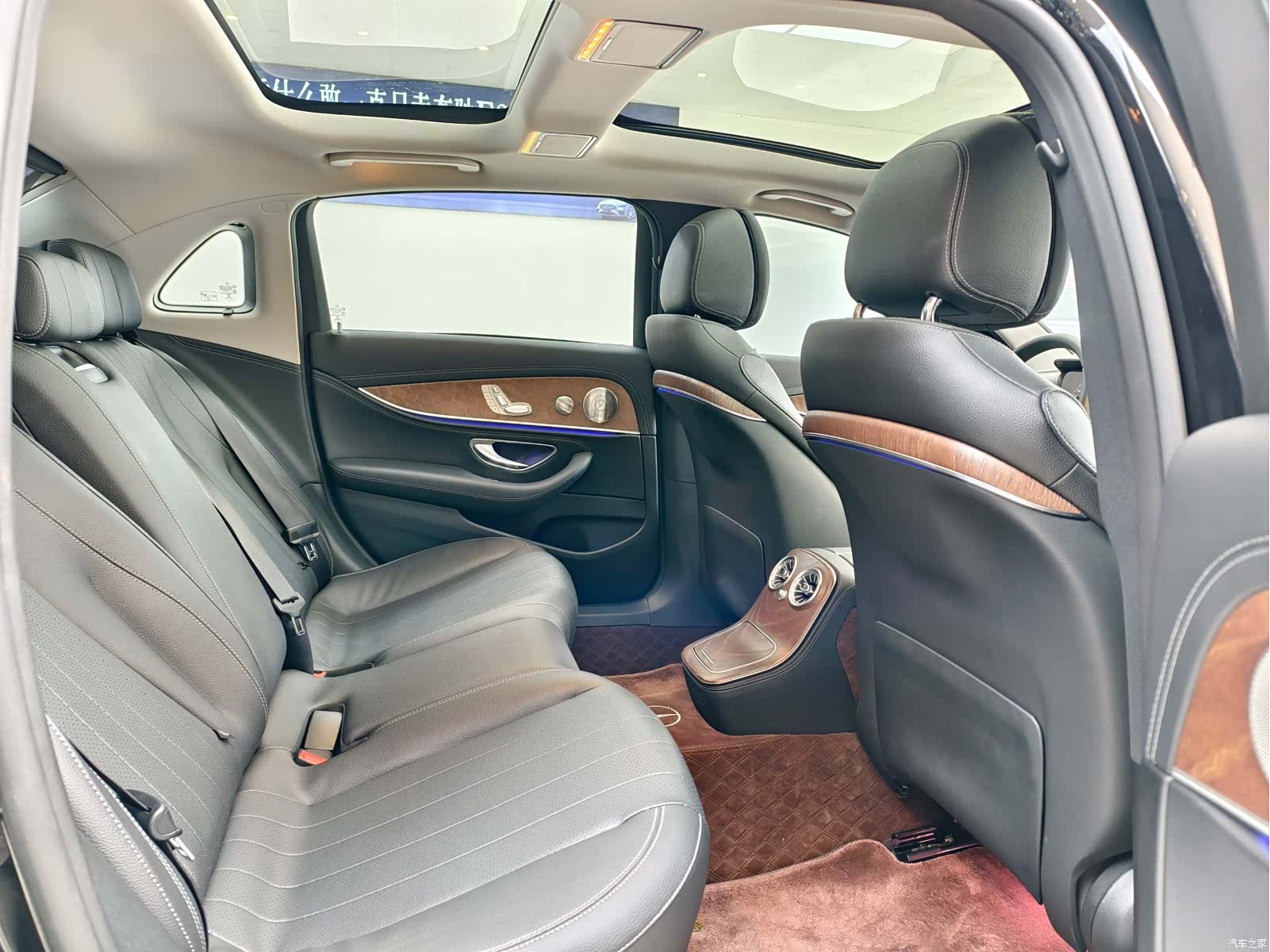 Mercedes-Benz E-Class, 2021 10