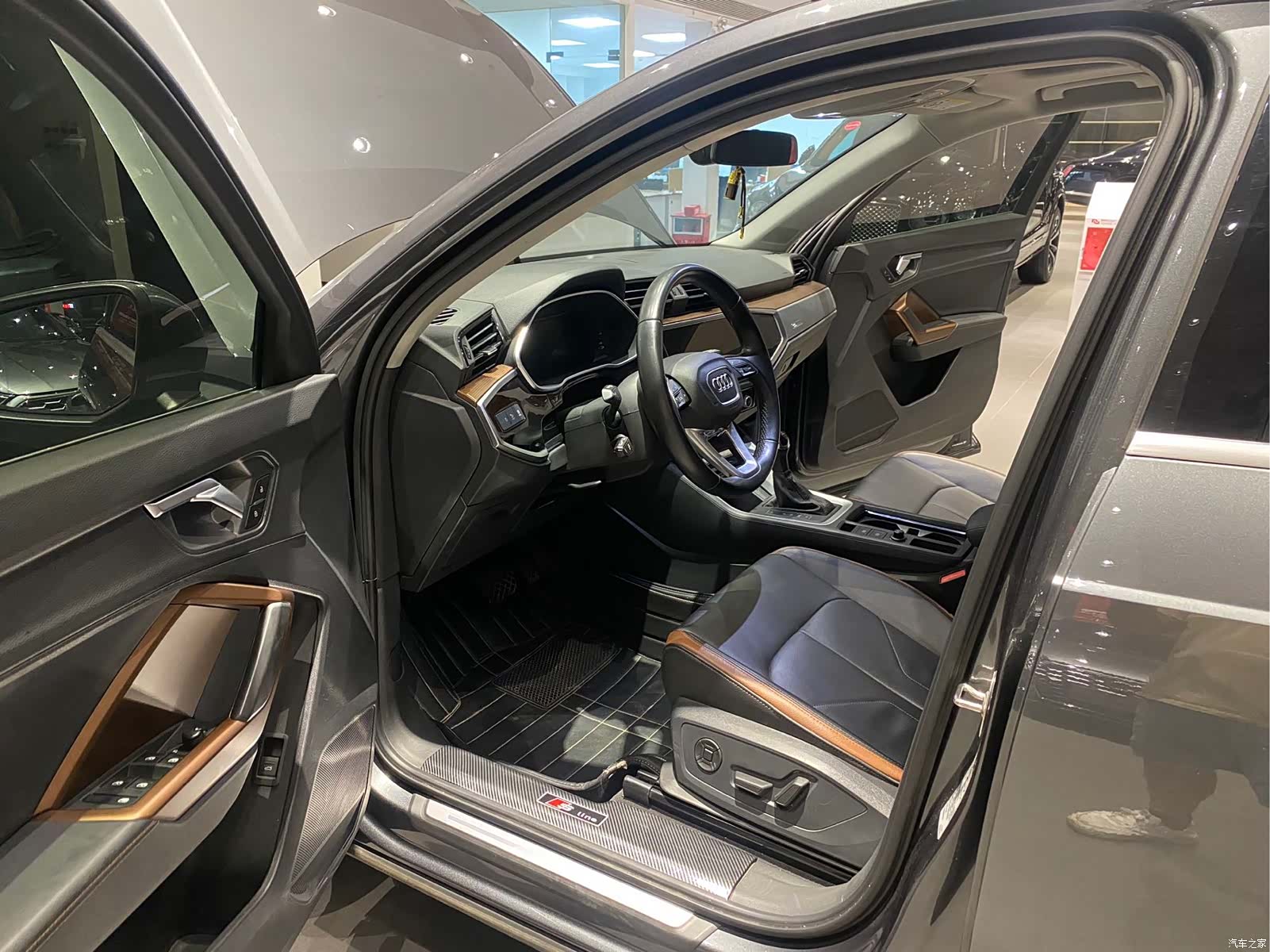 Audi Q3, 2023 7