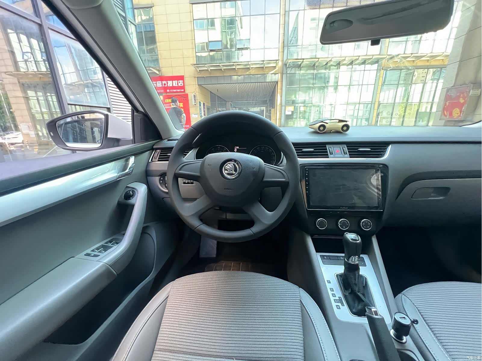 Skoda Octavia, 2015 10