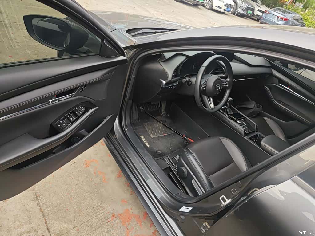 Mazda Mazda3, 2021 12
