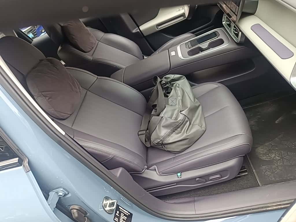 Leapmotor B01, 2025 25