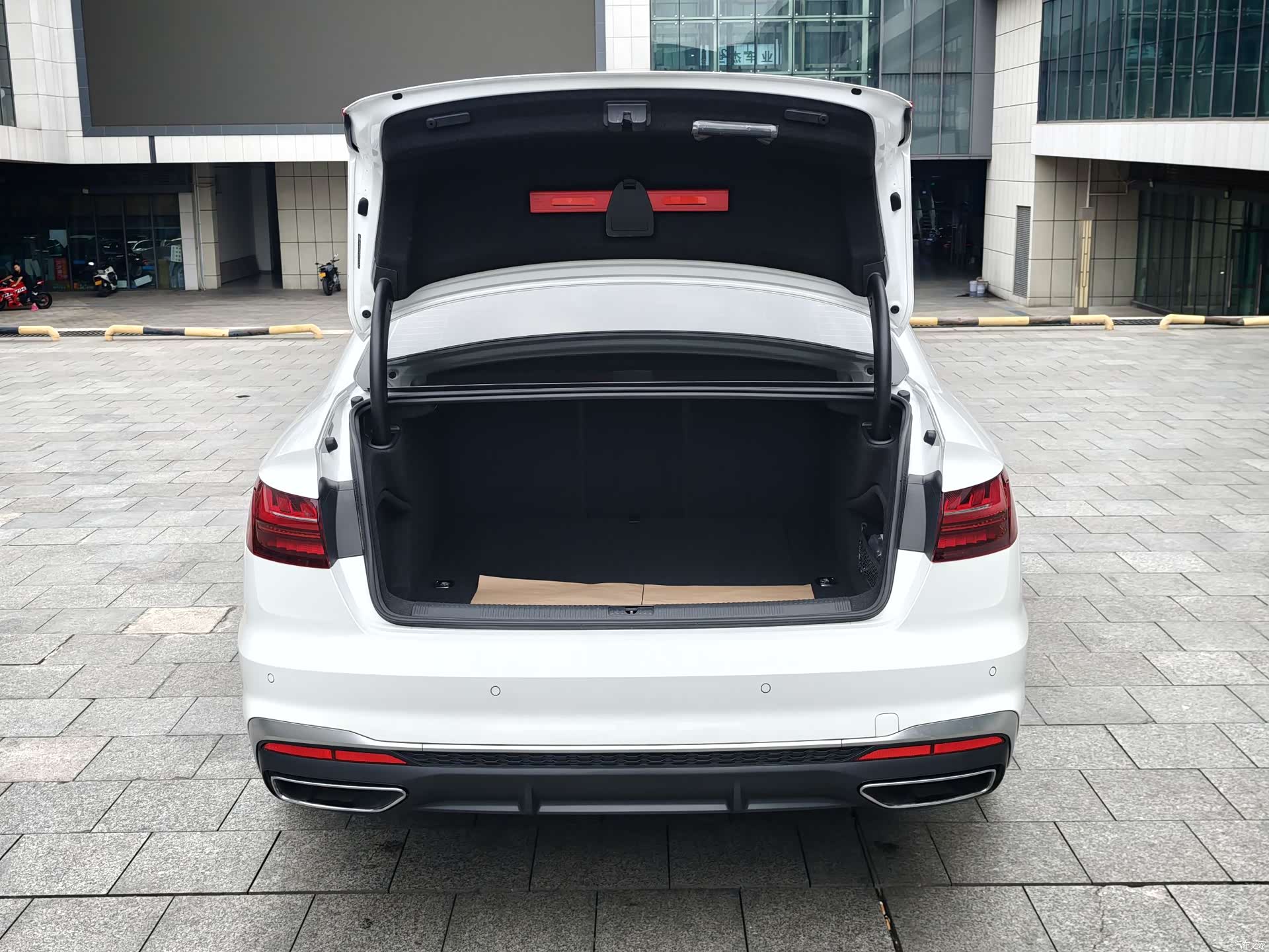 Audi A4L, 2025 18