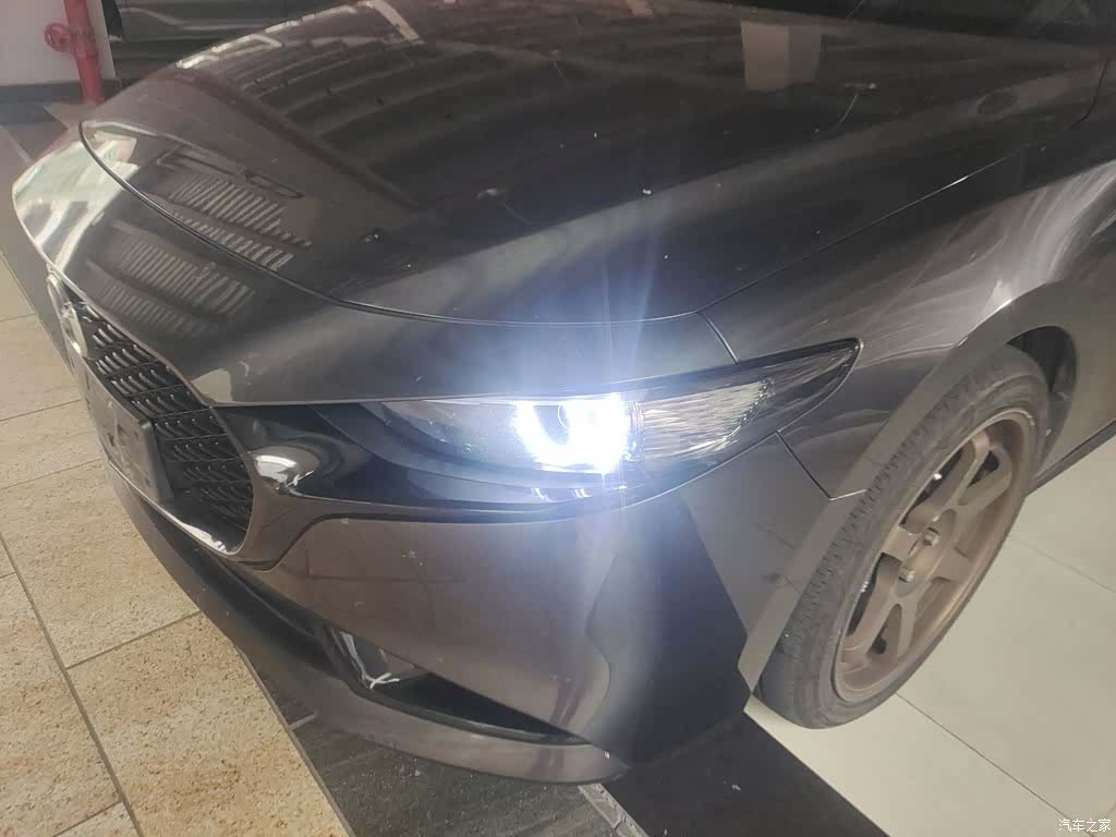 Mazda Mazda3, 2022 18