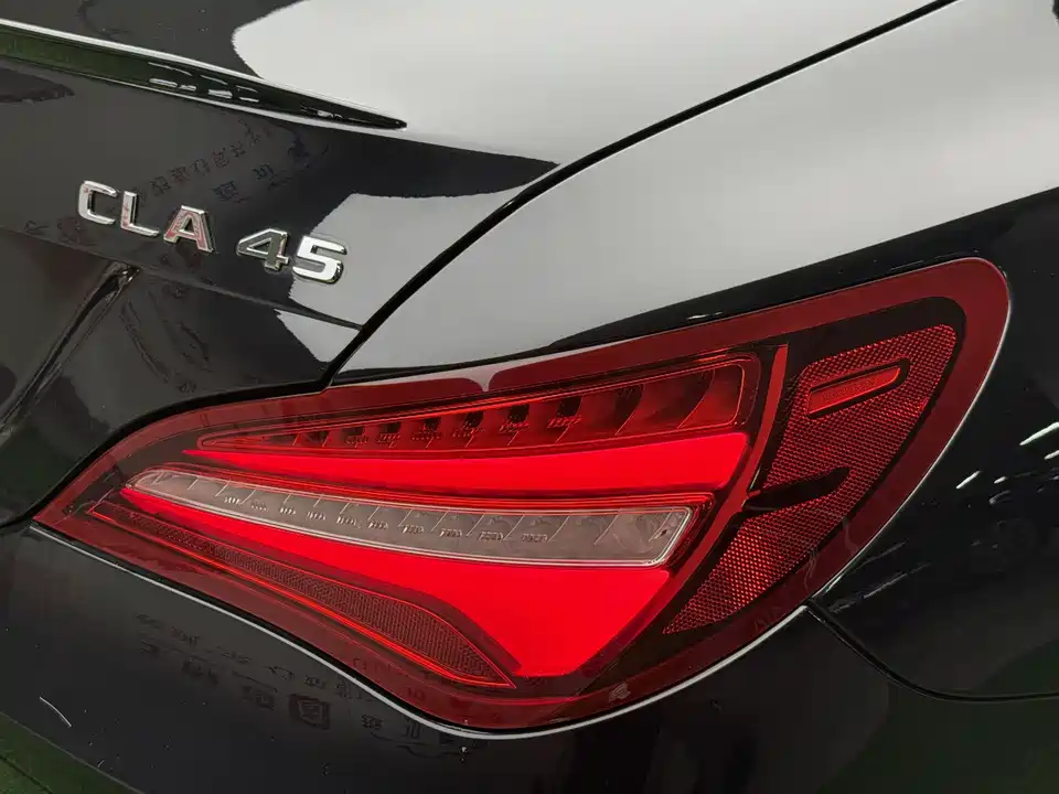 Mercedes-Benz CLA AMG