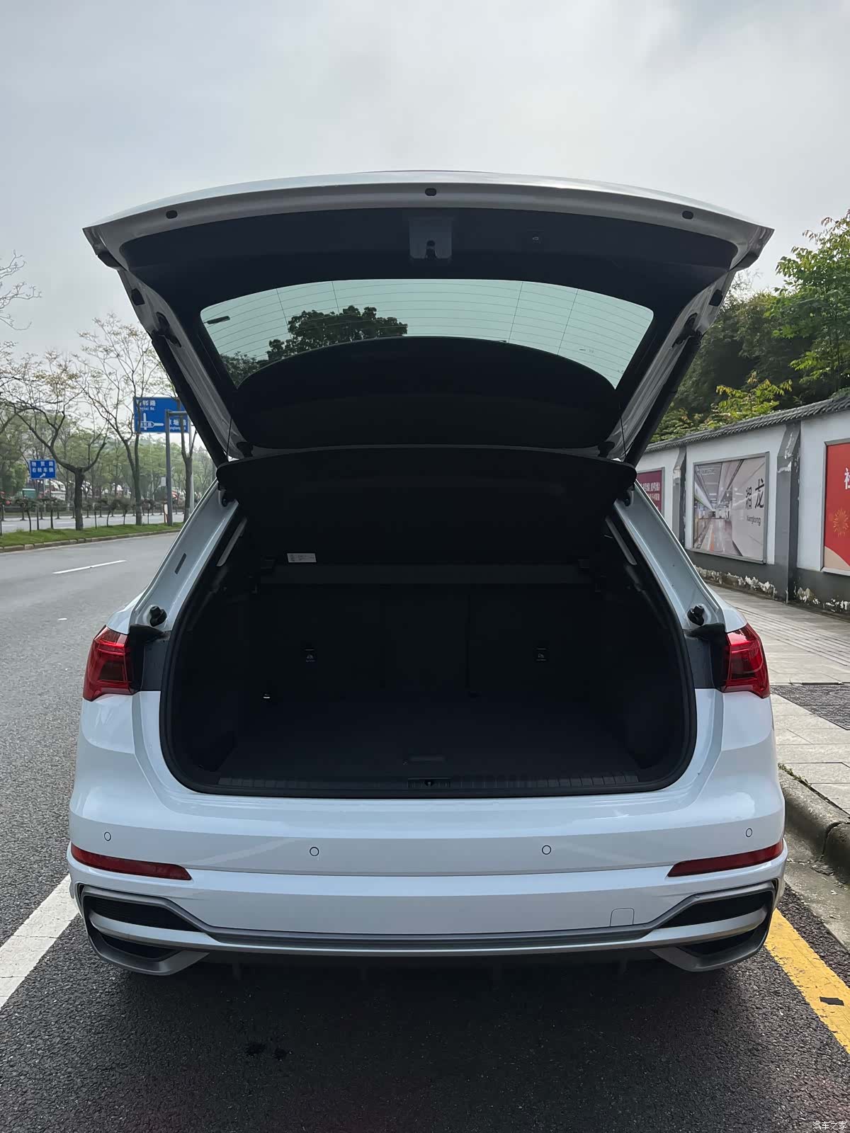 Audi Q3, 2022 11